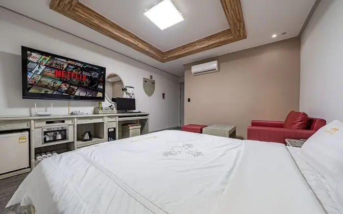 Oda (Standard room (Netflix viewing availa)