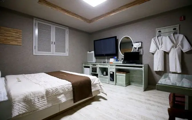Oda (Standard room (Netflix viewing availa)