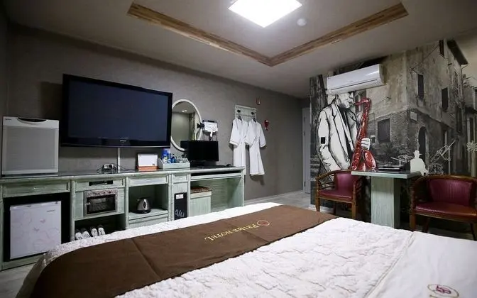 Oda (Standard room (Netflix viewing availa)