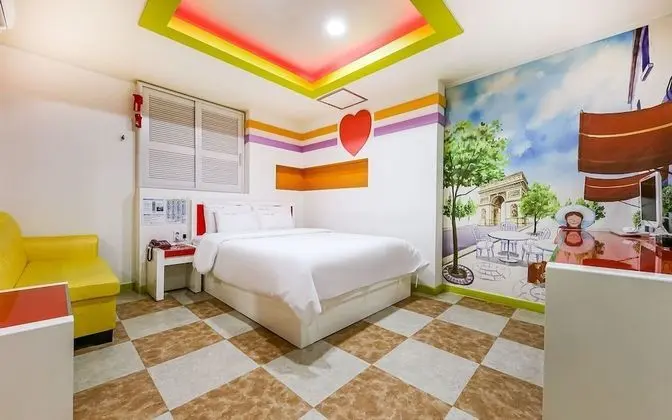 Oda (Standard room (Netflix 1 PC available)
