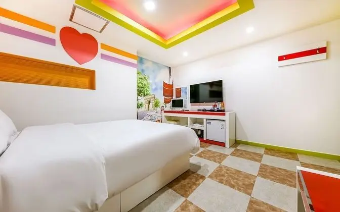Oda (Standard room (Netflix 1 PC available)