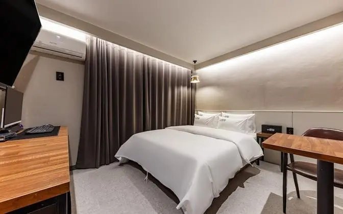 Oda (Standard non-smoking room (65" l)