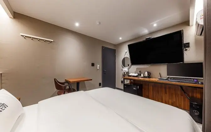 Oda (Standard non-smoking room (65" l)
