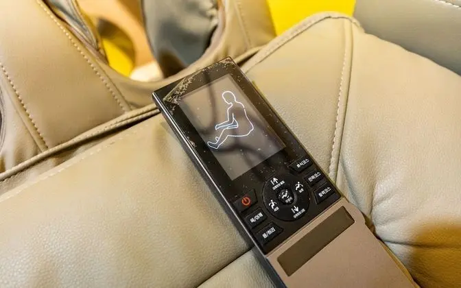 Oda (Massage chair G7 (NETFLIX available a)