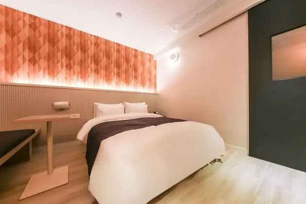 Oda (S+, Breakfast Included)