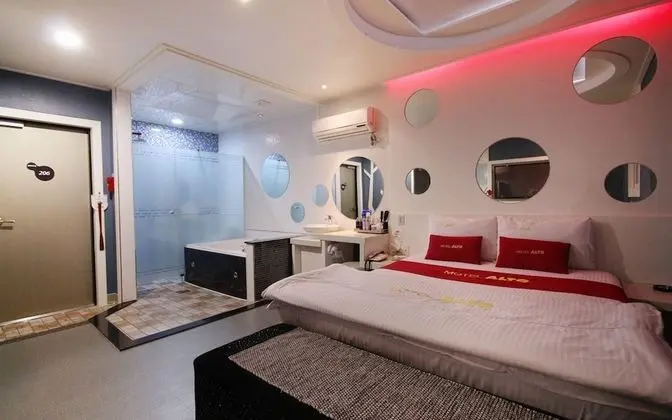 Oda (Special Room -1room 1parking (open sk)