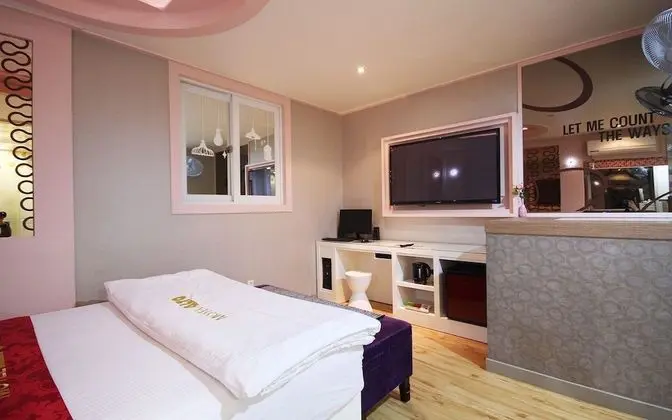 Oda (Special Room -1room 1parking (open sk)