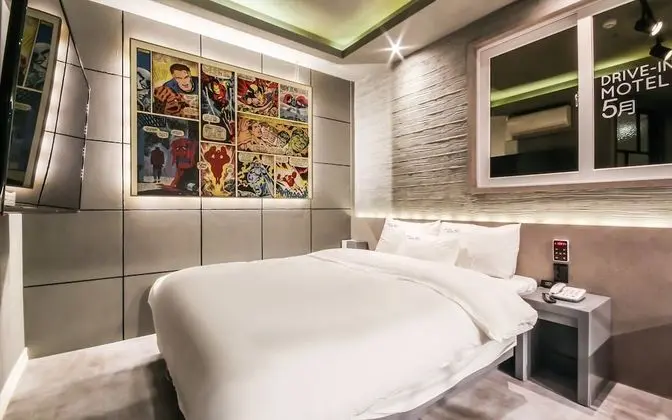 Oda (Gallery 2-Spa Whirlpool (Netflix view)