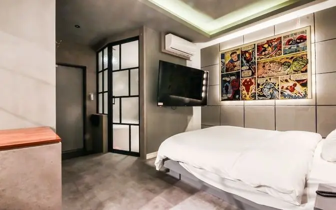 Oda (Gallery 2-Spa Whirlpool (Netflix view)