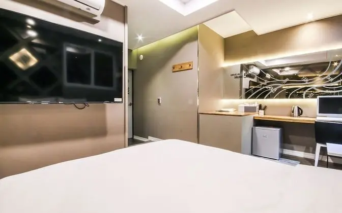 Oda (Gallery 2-Spa Whirlpool (Netflix view)