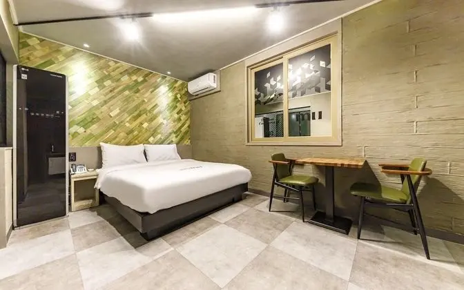 Oda (Standard (Netflix Disney + available))