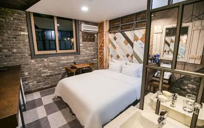 Oda (Deluxe (Netflix available))