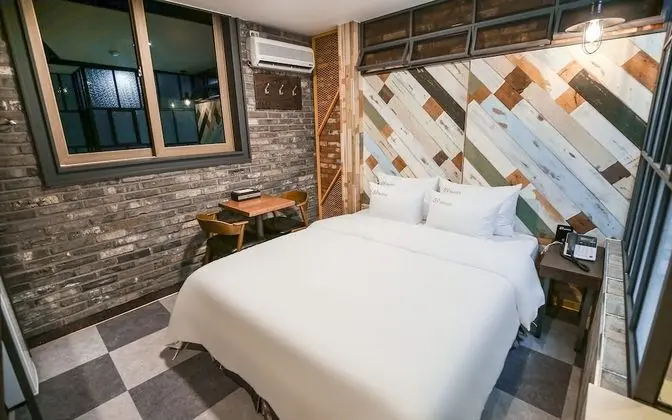 Oda (Deluxe (Netflix available))