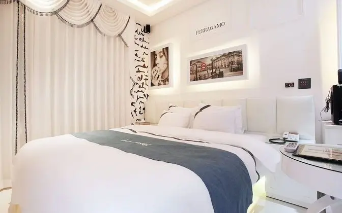 Oda (MY CAR - Secret DRIVE IN (OTT Service)