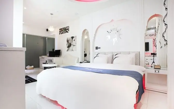 Oda (MY CAR - Secret DRIVE IN (OTT Service)