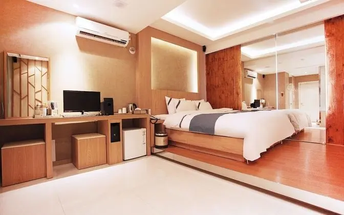 Oda (PREMIUM with AROMA Two Person Bathtub)