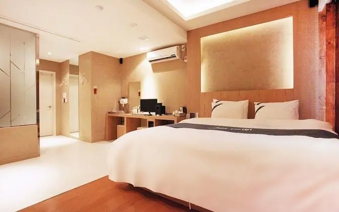 Oda (PREMIUM with AROMA Two Person Bathtub)