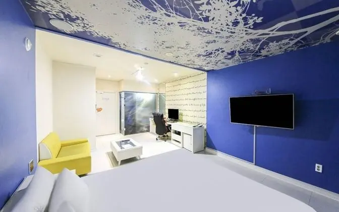 Oda (STANDARD with 1 PC (Ask Reception OTT)