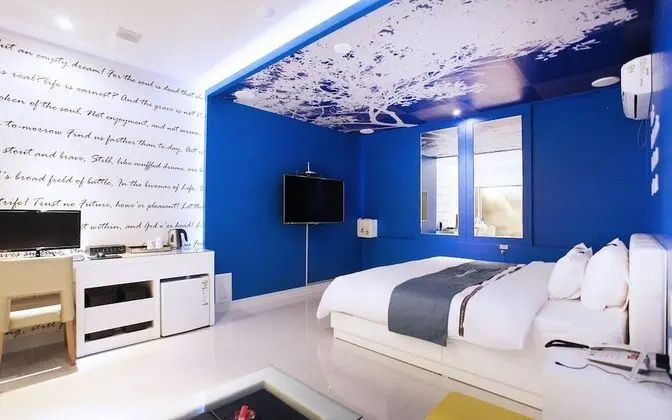 Oda (STANDARD with 1 PC (Ask Reception OTT)