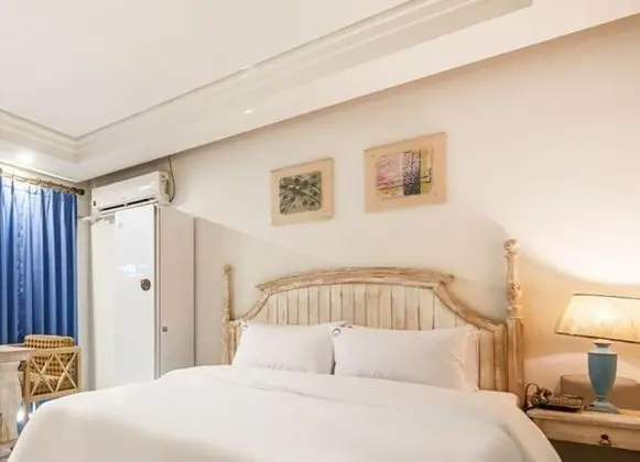 Oda (Early Check-In + Late Check-Out (Netf)