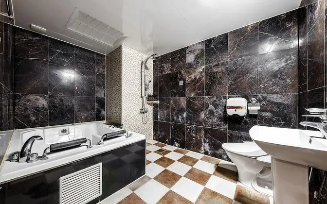 Oda (Premium drive-in (excluding Netflix S)