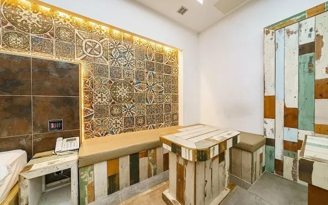 Oda (Premium (free breakfast excluding Net)