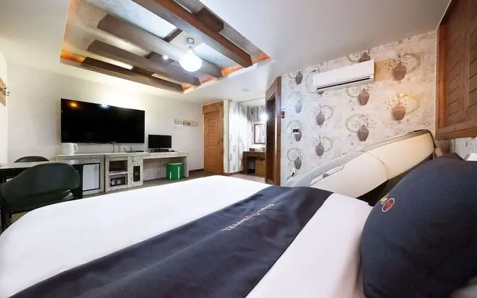 Oda (Elegance (65 inch TV bag PC/Netflix a)