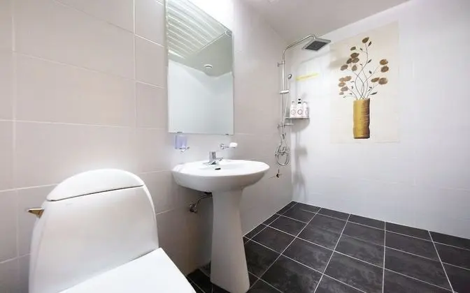 Oda (Elegance (65 inch TV bag PC/Netflix a)