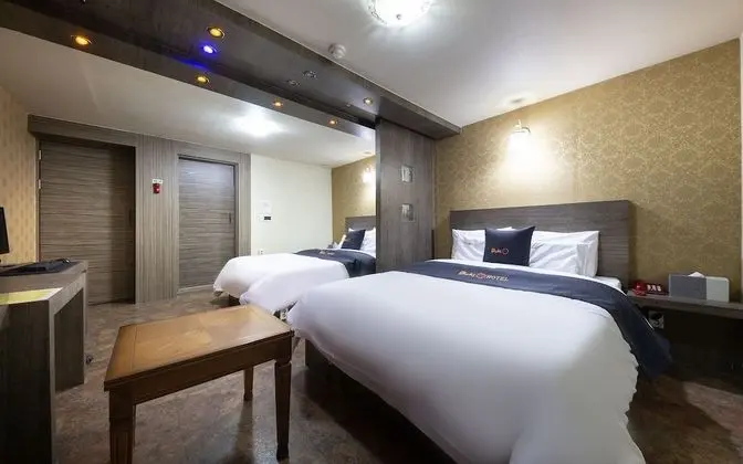 Oda (VVIP (Netflix/PUBG PC available for 2)