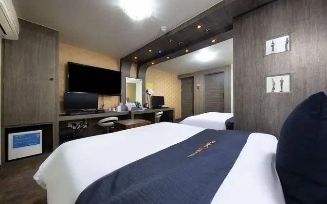 Oda (VVIP (Netflix/PUBG PC available for 2)