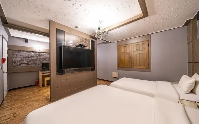 Oda (VIP - Disinfection complete (75-inch )