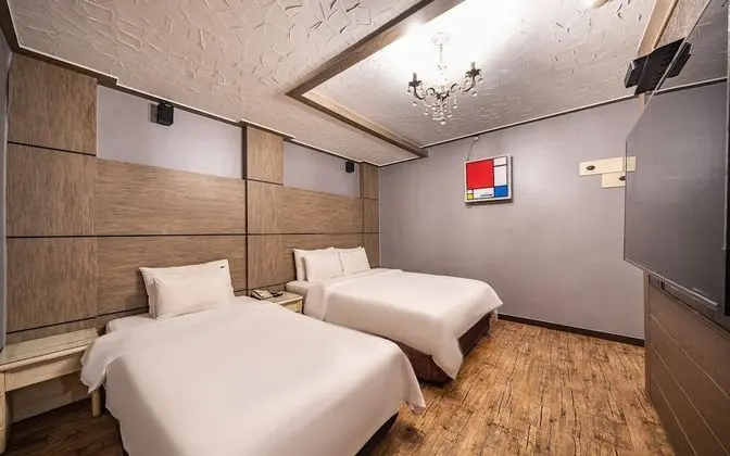 Oda (VIP - Disinfection complete (75-inch )