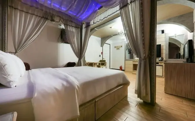 Oda (VIP - Disinfection complete (75-inch )