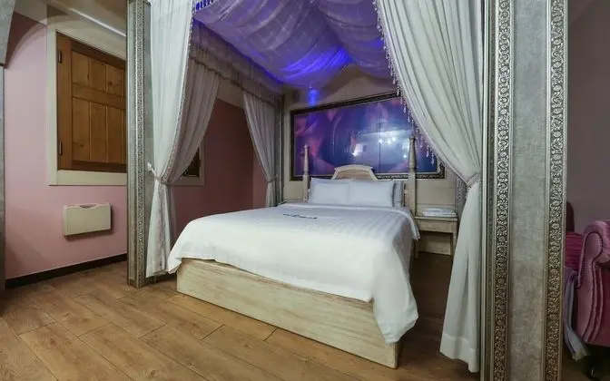 Oda (VIP - Disinfection complete (75-inch )