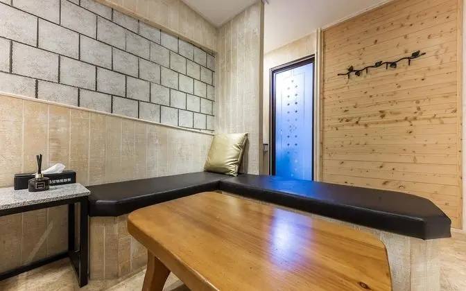 Oda (Special room (styler + Netflix + roll)