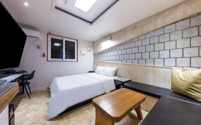 Oda (Special room (styler + Netflix + roll)