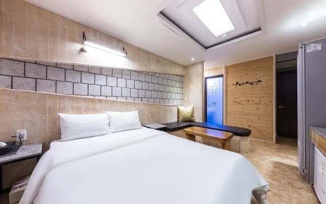 Oda (Special room (styler + Netflix + roll)