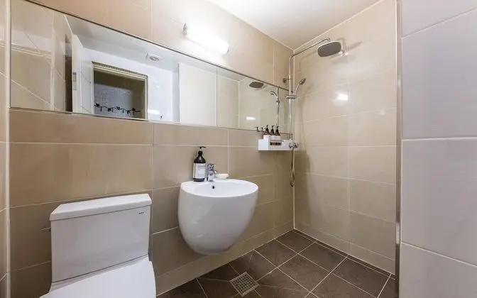 Oda (Standard (Netflix Full Option for pla)