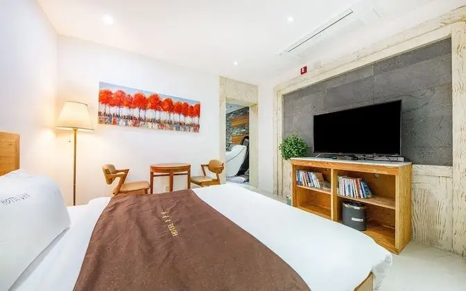 Oda (Double drawing room & sofa (magic cha)