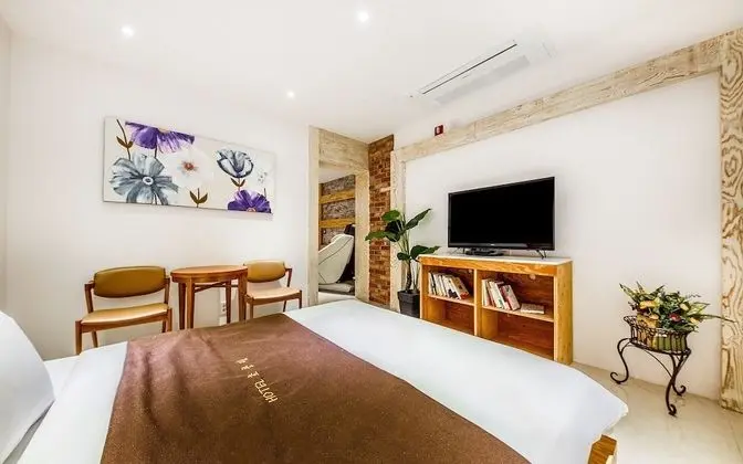 Oda (Double drawing room & sofa (magic cha)