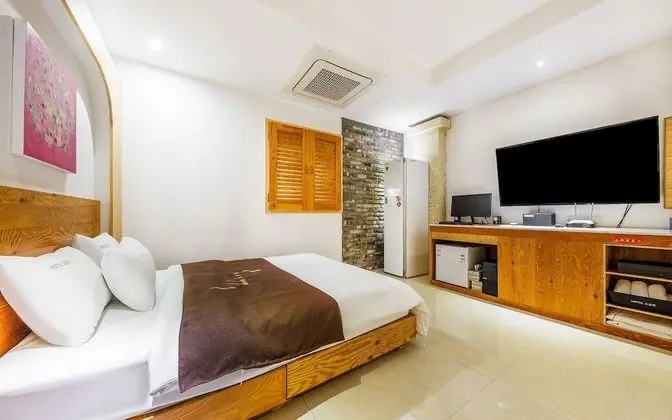 Oda (Sweet - double + double (magic chair )