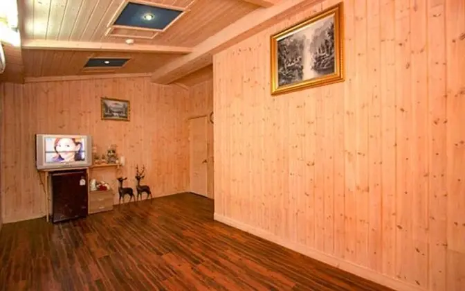 Oda (2F Ondol Room 4)
