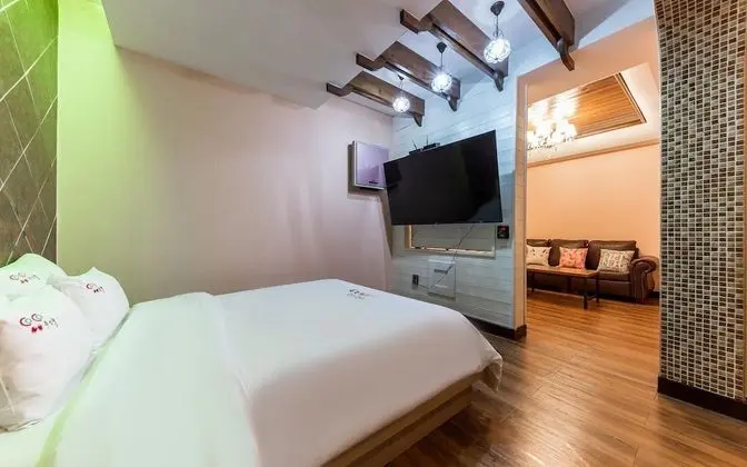 Oda (Special (Netflix & YouTube Available )