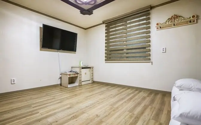 Oda (Ondol Standard B (Netflix/YouTube Ava)