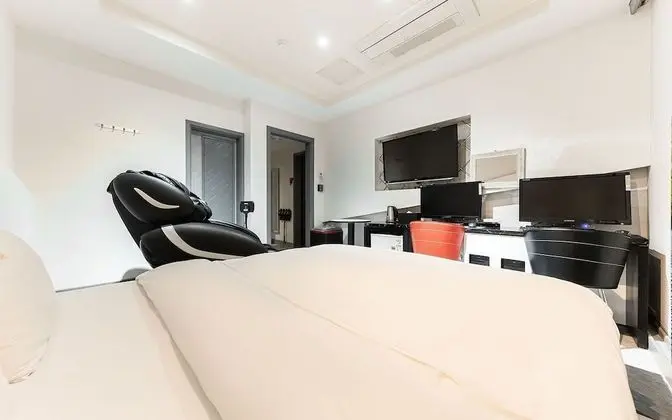 Oda (Special (A Quite Room + Massage Chair)