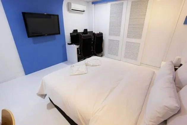 Oda (Premium (2PC 65-inch TV))