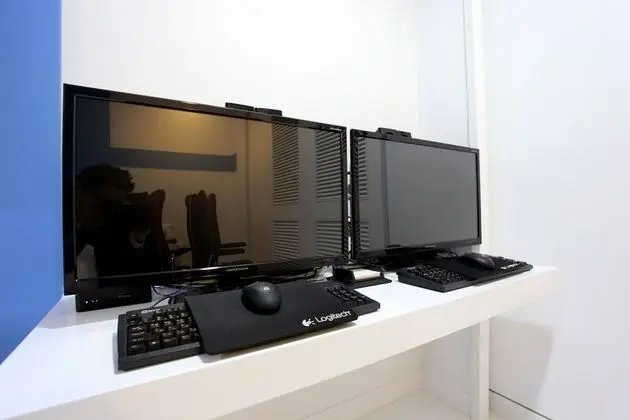 Oda (Premium (2PC 65-inch TV))