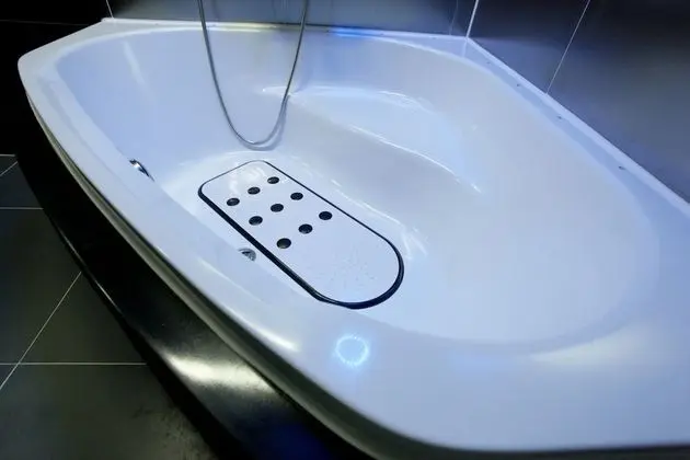 Oda (Premium (2PC 65-inch TV))