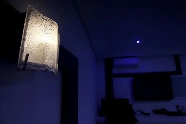 Oda (Standard (1PC 65-inch TV))