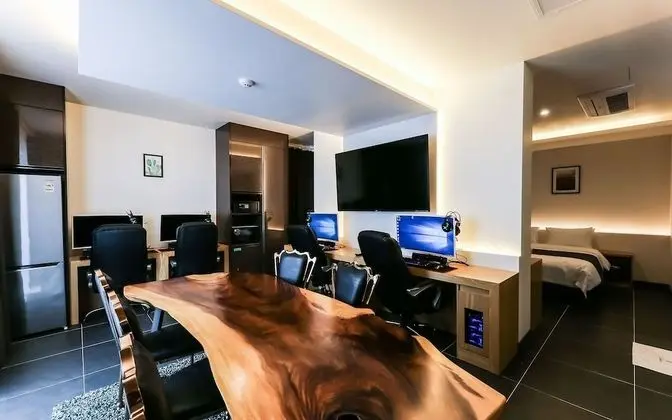 Oda (Suite Party Room(PC))